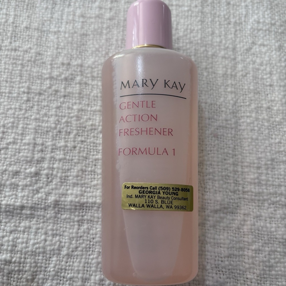Mary Kay Gentle Action Freshener Rehydrates Tones Cleanses‎ Skin 6.5 oz 192mL